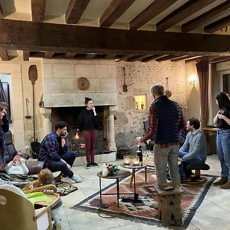 Retraite Paisible Avec Cheminée, étang Privé Et Près Du Mans - Fr-1-410-382 Dehault