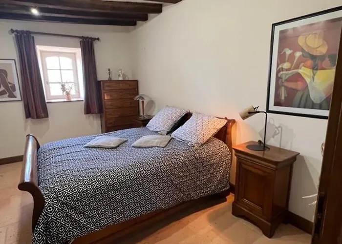 Retraite Paisible Avec Cheminee, Etang Prive Et Pres Du Mans - Fr-1-410-382 * Dehault