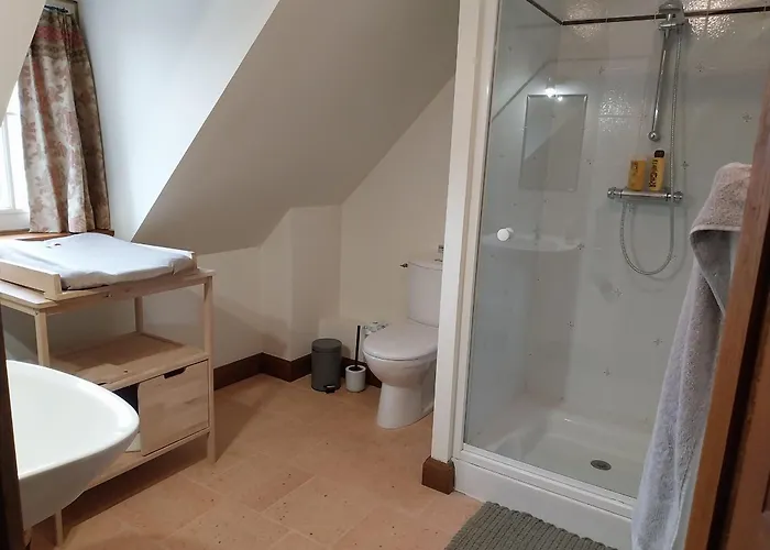 Retraite Paisible Avec Cheminee, Etang Prive Et Pres Du Mans - Fr-1-410-382 Dehault